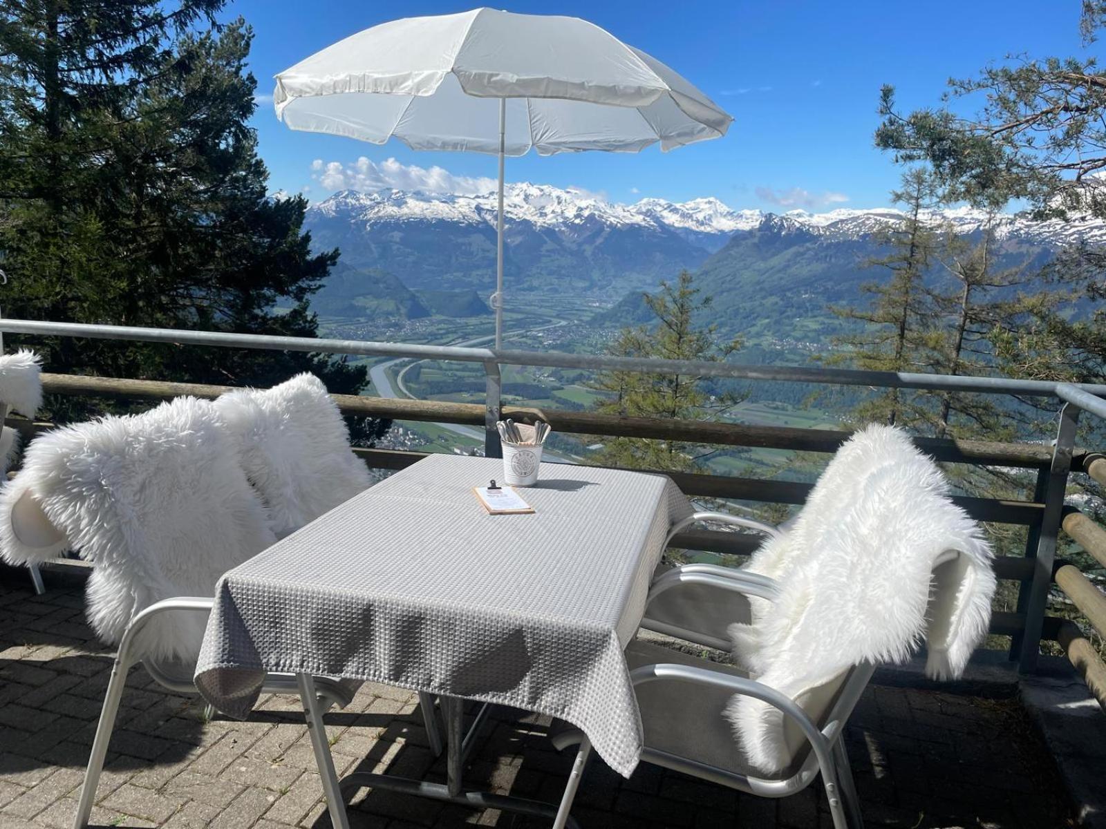 Berggasthaus Matu Triesenberg Exterior photo